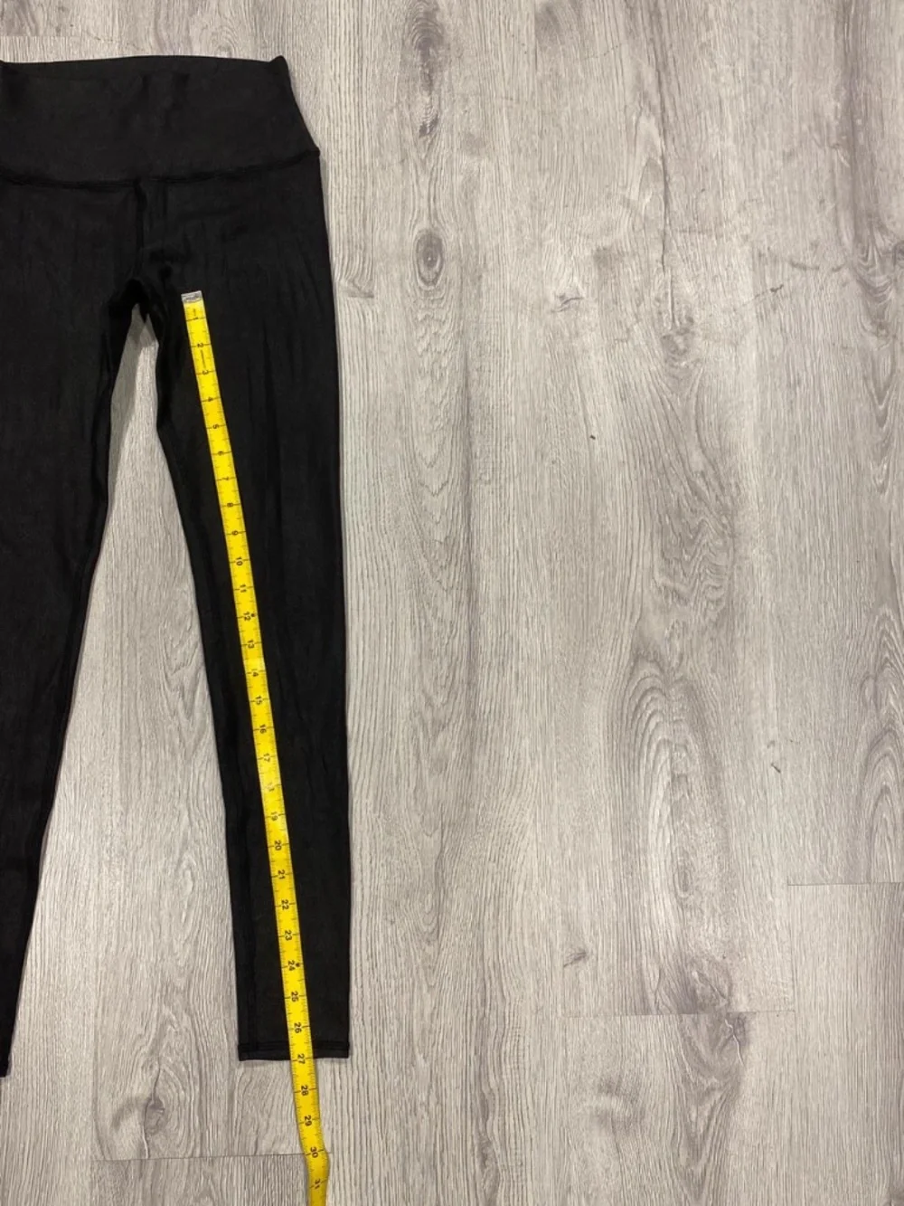 Alo Yoga High Waisted Black Cracked Faux Leather Shine Leggings XS